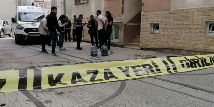 SİLİVRİ | 16 yaşındaki çocuk, annesini, ablasını ve komşusunu öldürdü