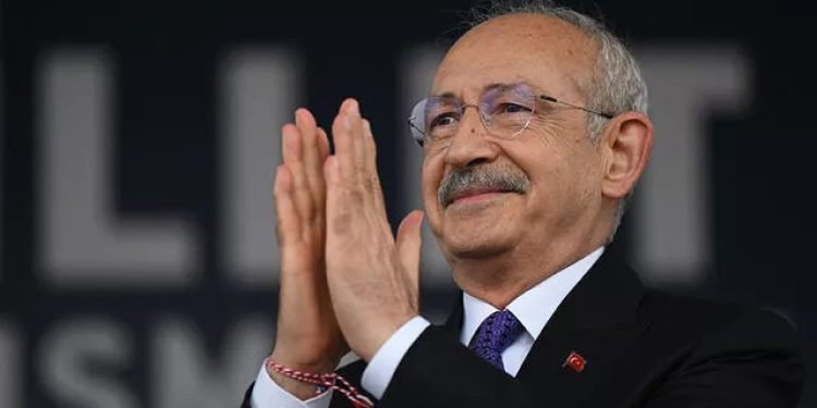 Sahte Kılıçdaroğlu broşür ve pankartlarına toplatma kararı