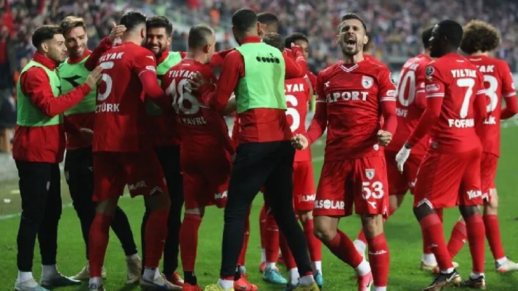 Samsunspor'a yeni forma ve ürün sponsoru!