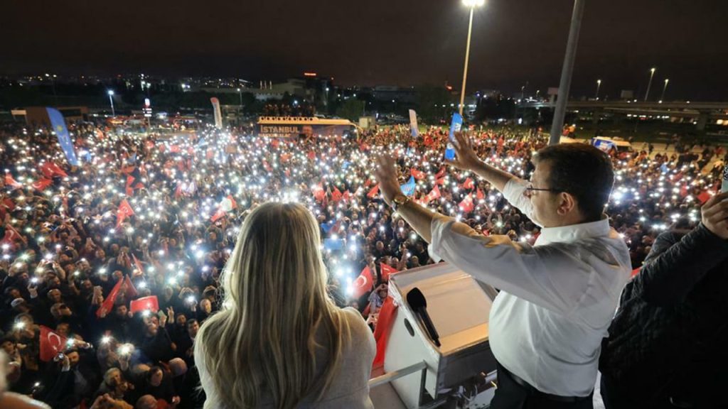 Sanatçılardan İmamoğlu’na yönelik provokasyona tepki