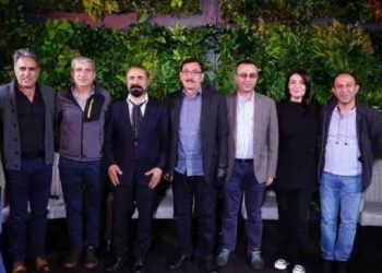 Sanatçılardan sandık çağrısı