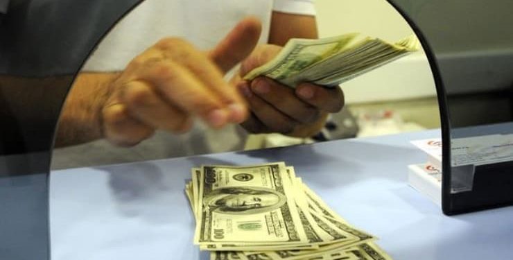 Bloomberg ajansının ekonomi servisinin hesabına göre Merkez Bankası TL’nin değer kaybını sınırlamak için 18 ayda ‘arka kapıdan’ 177 milyar dolar satarak piyasaya müdahale etti.
