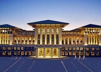Seçim yapılmadan AKP balkon konuşması organize etti