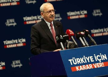 Seçimin ardından CHP'de uzun toplantı: Kılıçdaroğlu MYK üyelerinin istifa teklifini reddetti