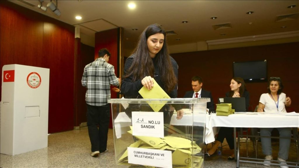 Seçmenler 17 ülkede daha sandık başına gitti