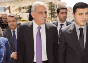 Selahattin Demirtaş'a Ahmet Türk'ten destek