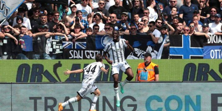 Serie A'da ırkçı tezahürata tribün kapatma cezası!