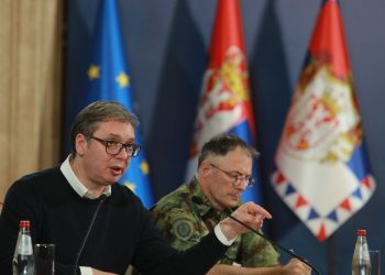 Sırbistan Cumhurbaşkanı Vucic, Kosovalı Sırplara seslendi: NATO ile çatışmaya girmeyin