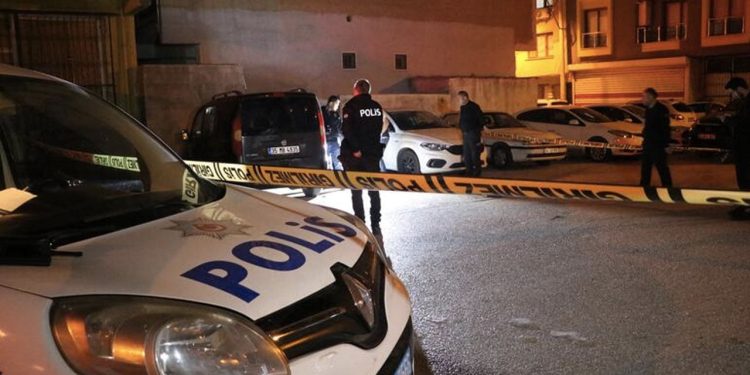 Sokakta silahlı saldırıya uğrayan kişi öldü