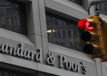 Standard & Poors Türkiye'nin risk primini 597'ye yükseltti
