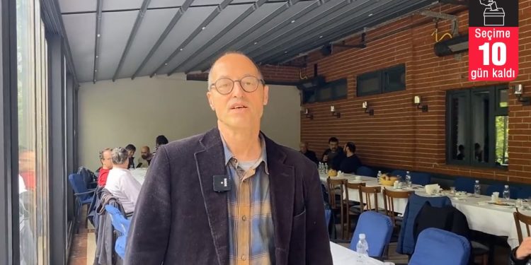 Tanıl Bora, Yeşil Sol'a desteğini açıkladı: Emirali Türkmen’e verilecek oyun kitaba verilecek oy olduğuna inanıyorum