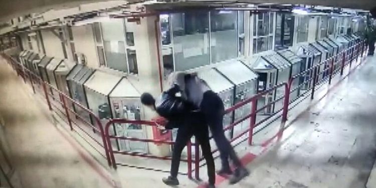 Tartıştığı esnafı 12. kattan atmıştı: Mahkeme takdiri indirim uygulayarak 2 yıl hapis cezası verdi