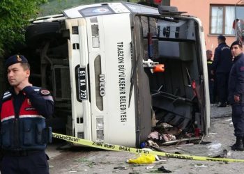 Trabzon’da otobüs şarampole devrildi: 1’i çocuk 4 kişi öldü