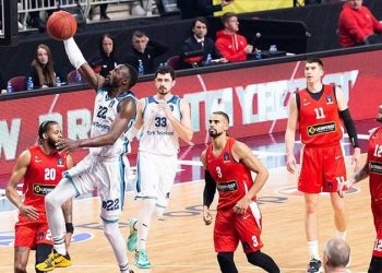 Türk Telekom şampiyonluk için parkeye çıkıyor