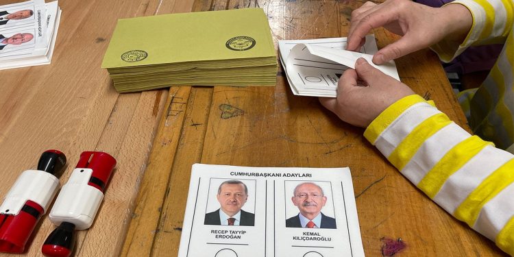 Türkiye ikinci tur oylaması için sandık başında