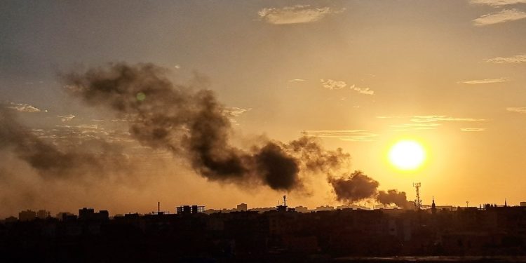 Türkiye'nin Hartum Büyükelçisi'nin aracına ateş açıldı