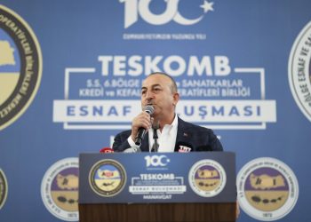 Türkiye'nin Hartum büyükelçiliği taşınıyor: Taraflar elçinin aracına saldırıda birbirini suçladı