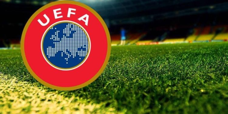 UEFA'dan büyük hata: Maç bitmeden finalisti duyurdular