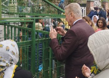 Uğur Dündar, 2002 seçiminden önce gittiği türbeye gitti: Zuhurat Baba'dan Erdoğan'a kötü haber