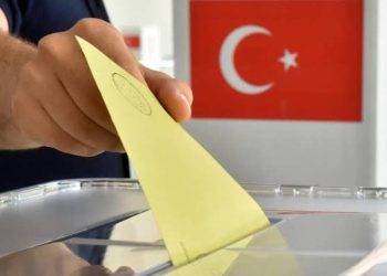 Uğur Dündar: Öfkeli yığınlar sandık dersi vermek için 14 Mayıs'ı iple çekiyor