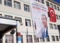 Van’da miting öncesi Erdoğan’ın pankartı ortaokula asıldı