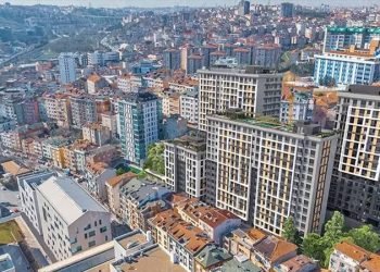 Ipsos'un anketine katılan Türk vatandaşların yüzde 74'ü "Yaşadığınız ülkenin ekonomisinin şu anda resesyonda olduğunu düşünüyor musunuz?" sorusunu "Evet" şeklinde yanıtladı.