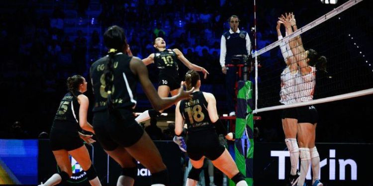 Voleybolda Avrupa'nın en büyüğü bir kez daha VakıfBank!