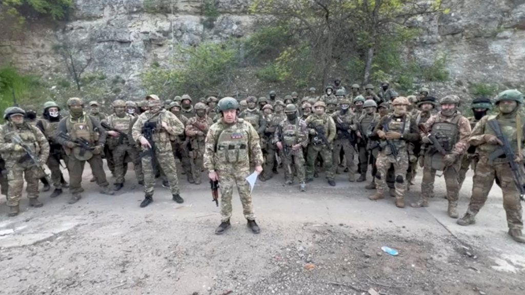 Wagner kurucusundan küfürlü video: '10 Mayıs'ta Bahmut'tan çekiliyoruz'