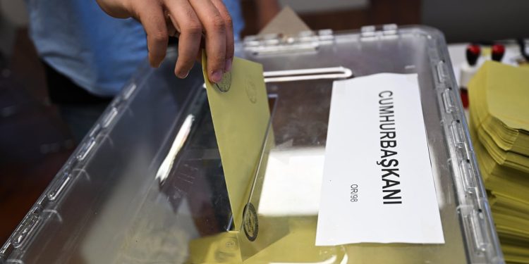 YSK verileri ortaya koydu: 14 Mayıs'ta hem seçmen sayısı hem sandığa gitme oranı arttı