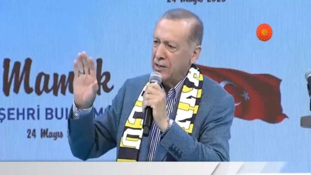 Yapıldıkları tarihte henüz AKP bile yoktu; Erdoğan'dan Esenboğa ve Adnan Menderes havalimanlarını "biz yaptık" ısrarı