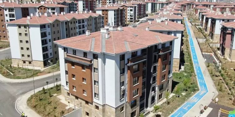 Yeni 'sosyal konut' projesi!: 734 bin peşinat, 15 bin lira taksit