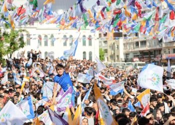 Yeşil Sol Parti'den Sêrt 'te miting: Erdoğan’ın hikayesi Siirt’te başladı, Siirt’te bitecek