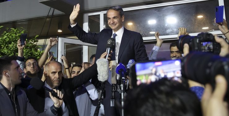 Yunanistan’da dün düzenlenen genel seçimlerde resmi olmayan sonuçlara göre Başbakan Kiryakos Miçotakis’in liderliğini yaptığı Yeni Demokrasi Partisi yüzde 40’ın üzerinde oy alarak birinci parti oldu.
