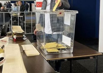 Yurtdışı oyları Yeşil Sol Parti'ye üç vekil kaybettirdi