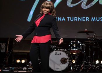 ‘Rock’n Roll Kraliçesi’ Tina Turner hayatını kaybetti