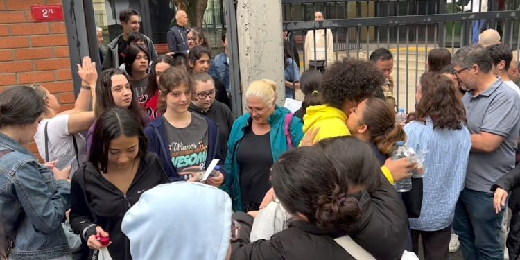 LGS’ye bir milyon öğrenci girdi: “Bu yıl Türkçe soruları daha zordu”