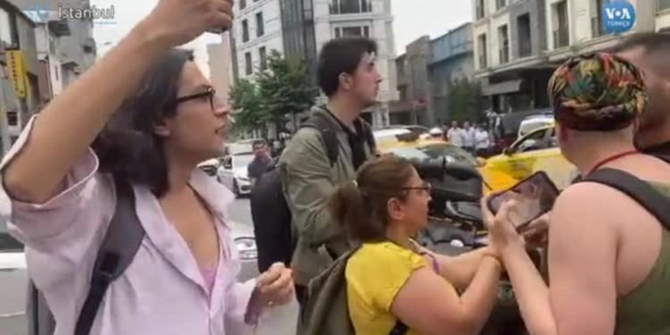 “LGBT bireylere baskılar giderek artıyor”