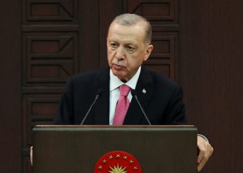 Erdoğan’dan muhalefete sert sözler: “Uçkuru kaptırmışsınız, LGBT’cisiniz”