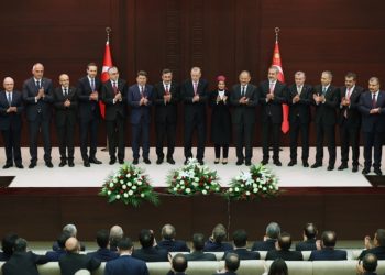 Ekonomide Şimşek dış politikada Fidan dönemi