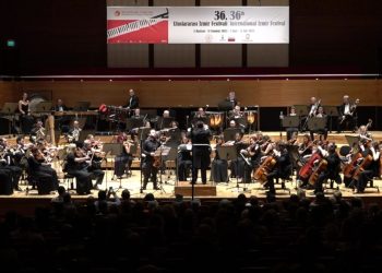 36 yıldır dünyanın müziği İzmir’e taşınıyor