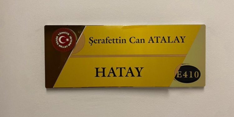 Can Atalay milletvekili seçilmesine rağmen serbest bırakılmadığı için TBMM’de yemin edemedi
