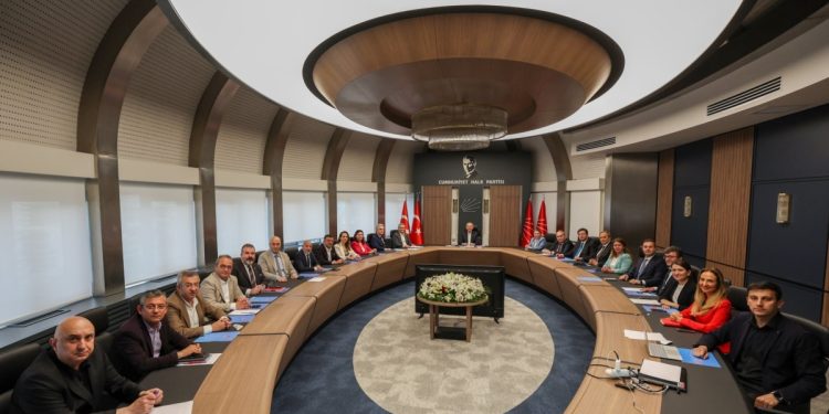 CHP’de TBMM Grubuna “Seçim” Yerine “Atama” Kararı Gölgesinde Yeniden Yapılanma