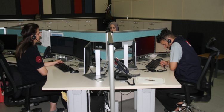 112 Acil Çağrı Merkezi'ne sorulan sorular pes dedirtti: 'Domatesi nereden alabilirim'