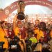 Galatasaray, şampiyonluk kupasını kaldırdı!