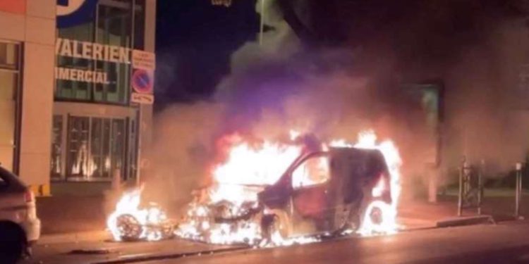 17 yaşındaki genç, polis kurşunuyla ölmüştü: Fransa'da araçlar ateşe verildi, gözaltılar var