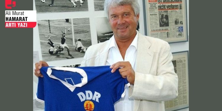 Almanya ikiydi, duvar bir