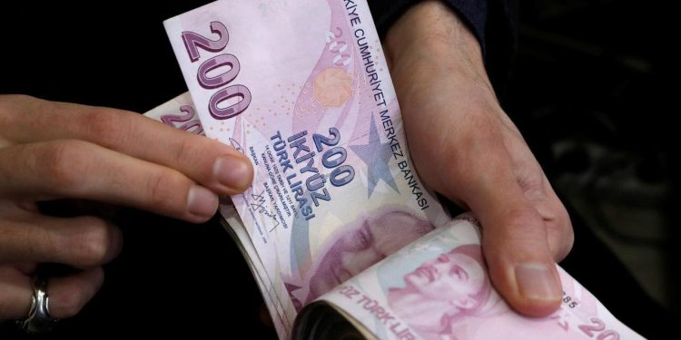 4 kişilik ailenin yoksulluk sınırı 33 bin 789 lira!