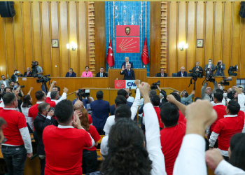 5 saat süren toplantının ardından... CHP Meclis grup yönetimi belirlendi!