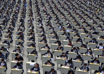 56 yaşındaki Çinli 40 yıldır girdiği üniversite sınavında yine başarılı olamadı: 'Gelecek sene pes edebilirim' dedi