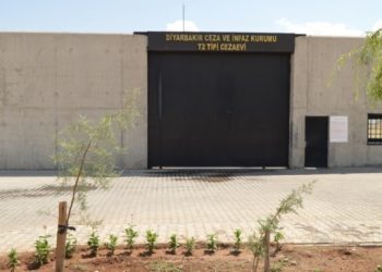 Adil yargılanma talebiyle ölüm orucuna giren hükümlü ölüm sınırında